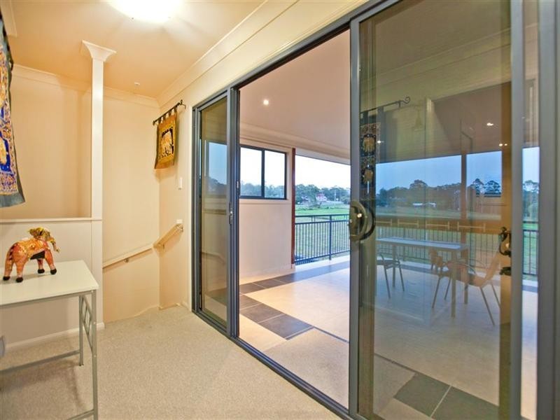 14 Gloria Parade, Redland Bay QLD 4165