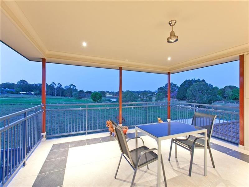 14 Gloria Parade, Redland Bay QLD 4165