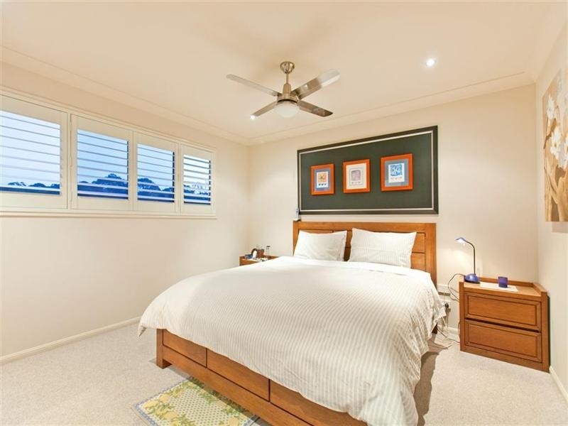 14 Gloria Parade, Redland Bay QLD 4165