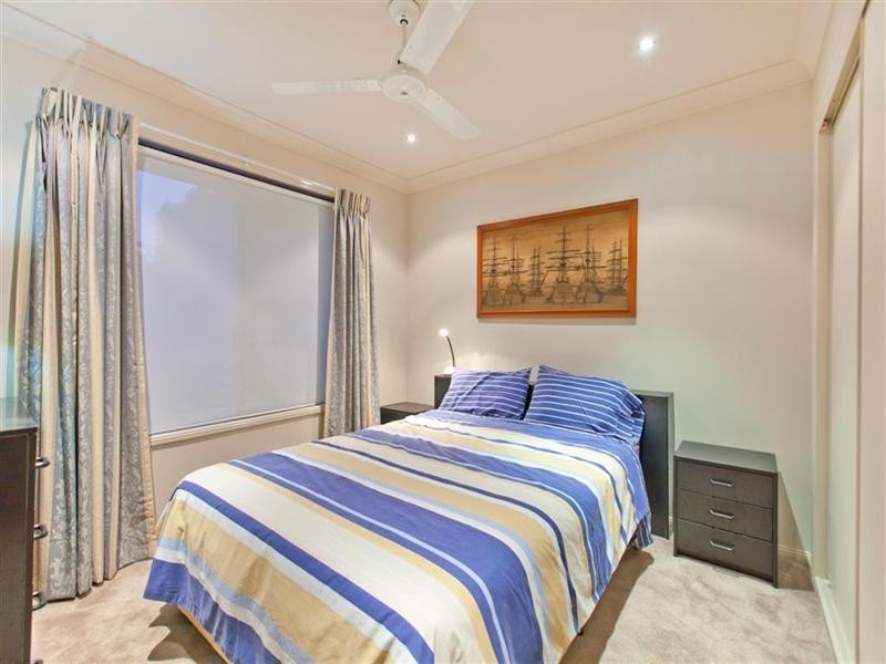 14 Gloria Parade, Redland Bay QLD 4165