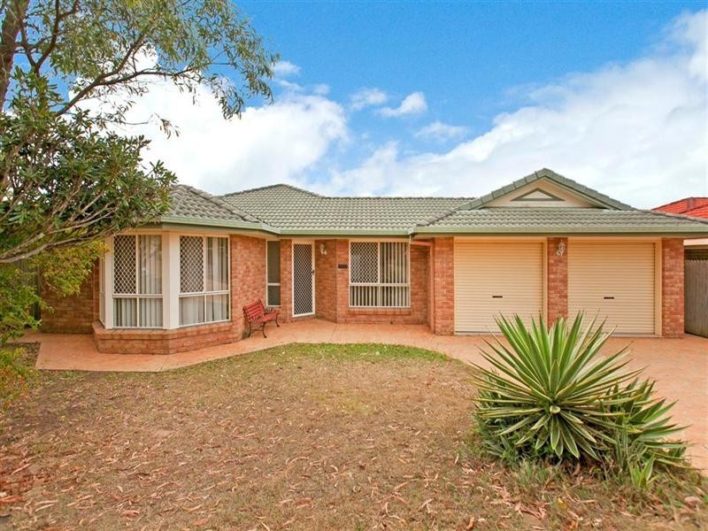 10 Cresthill Street, Birkdale QLD 4159