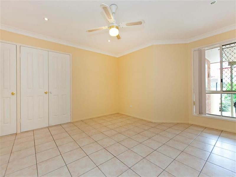 10 Cresthill Street, Birkdale QLD 4159