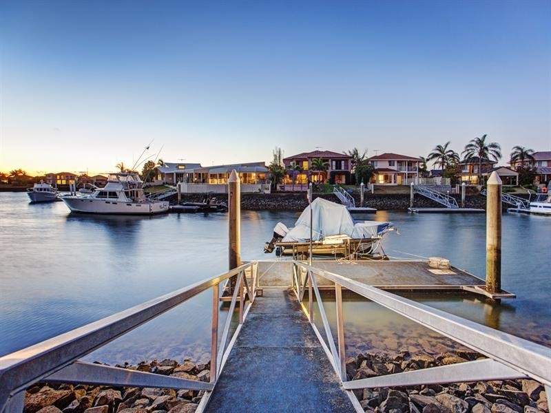 10 Kinsail Court, Raby Bay QLD 4163