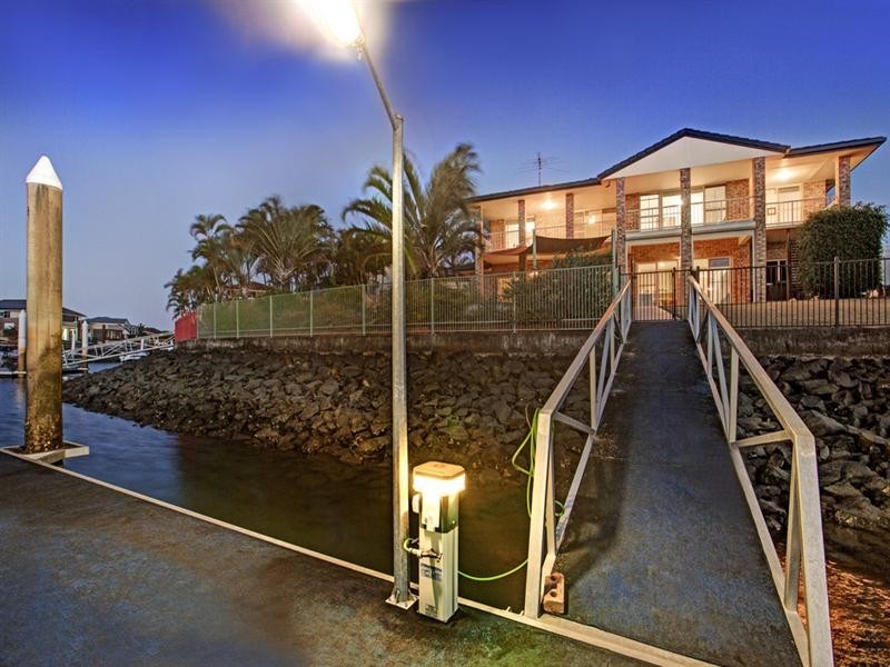 10 Kinsail Court, Raby Bay QLD 4163