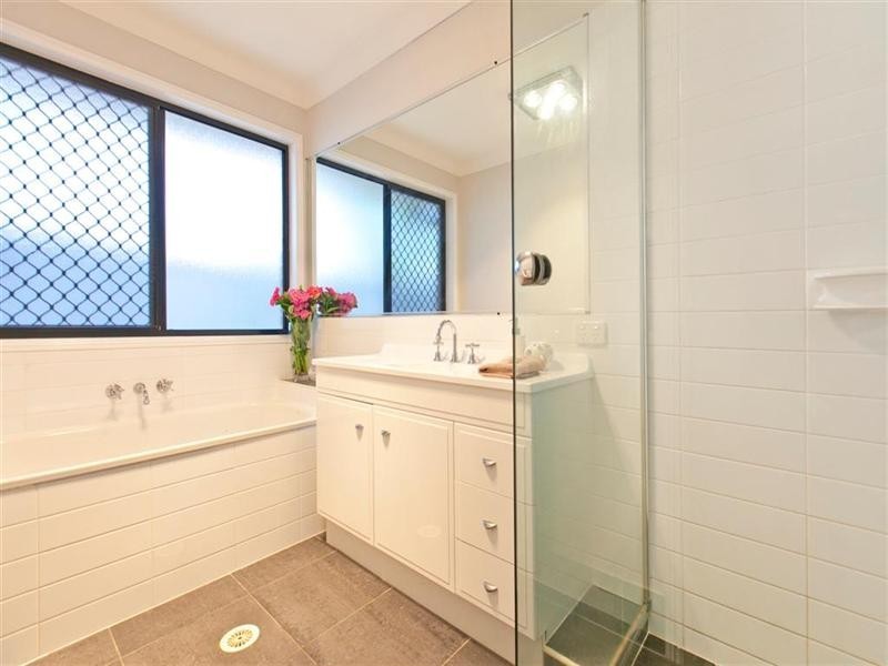 19 Rose Street, Ormiston QLD 4160