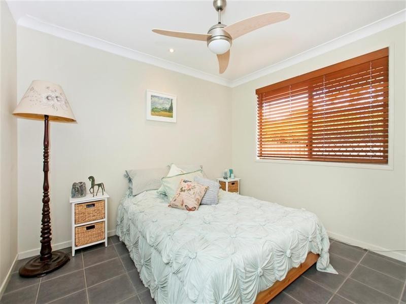 50 Fullerton Street, Birkdale QLD 4159