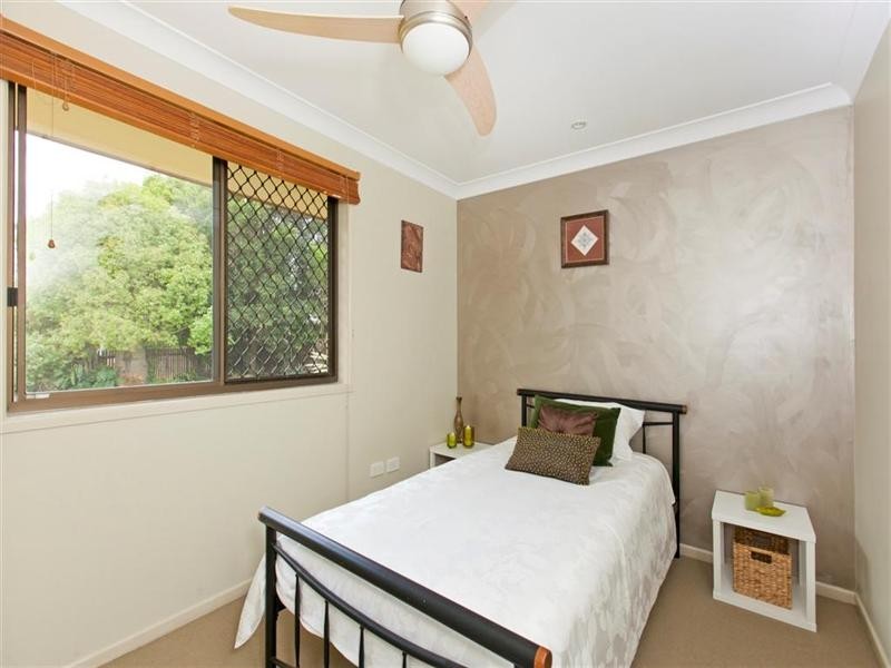 50 Fullerton Street, Birkdale QLD 4159