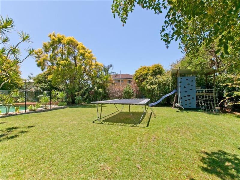 7 Ruth Street, Birkdale QLD 4159