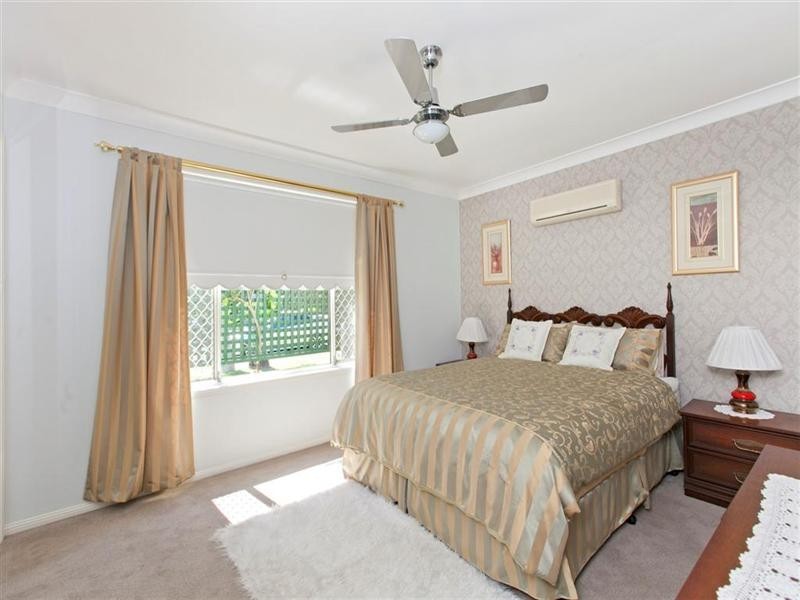 32 Riverton Drive, Wellington Point QLD 4160