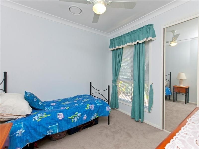 32 Riverton Drive, Wellington Point QLD 4160