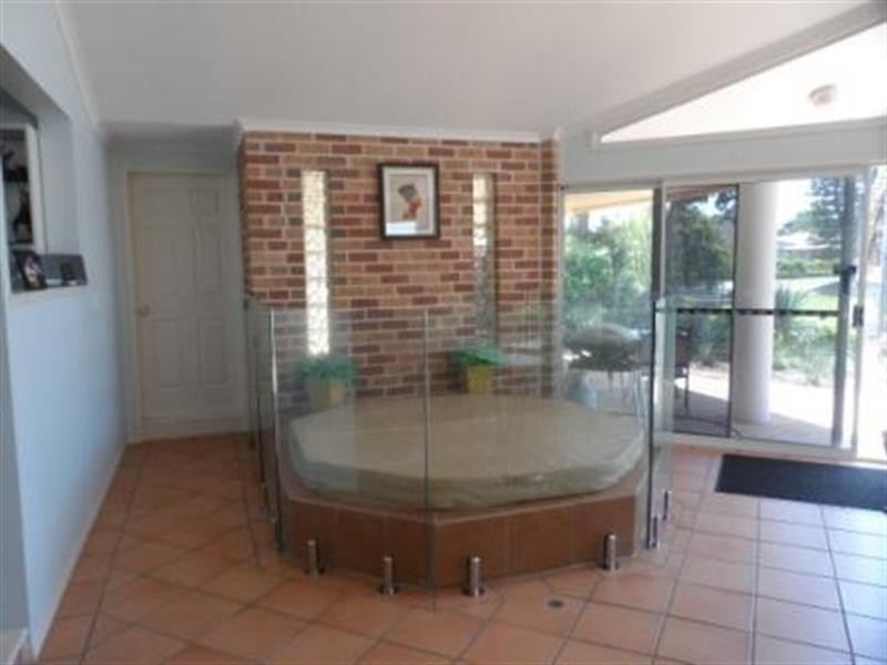 4 KEEL Street, Birkdale QLD 4159