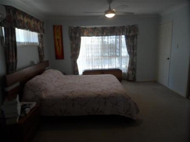 4 KEEL Street, Birkdale QLD 4159