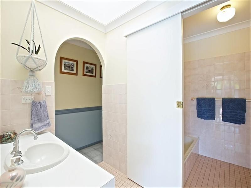 90 Dorsal Drive, Birkdale QLD 4159