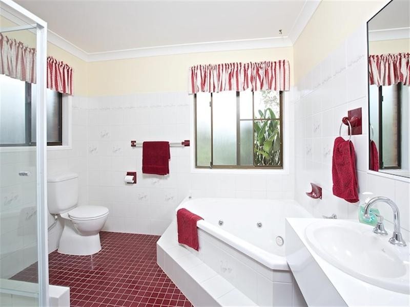 90 Dorsal Drive, Birkdale QLD 4159