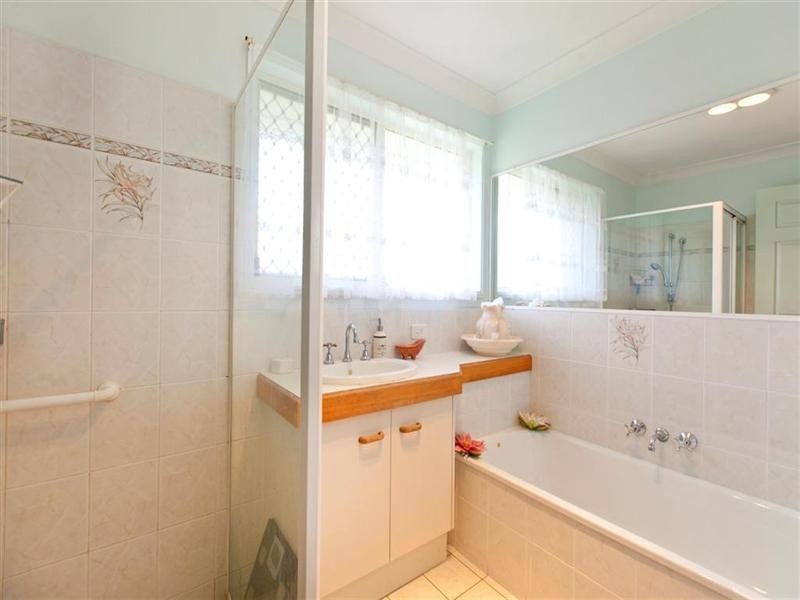 3 Pecan Court, Birkdale QLD 4159