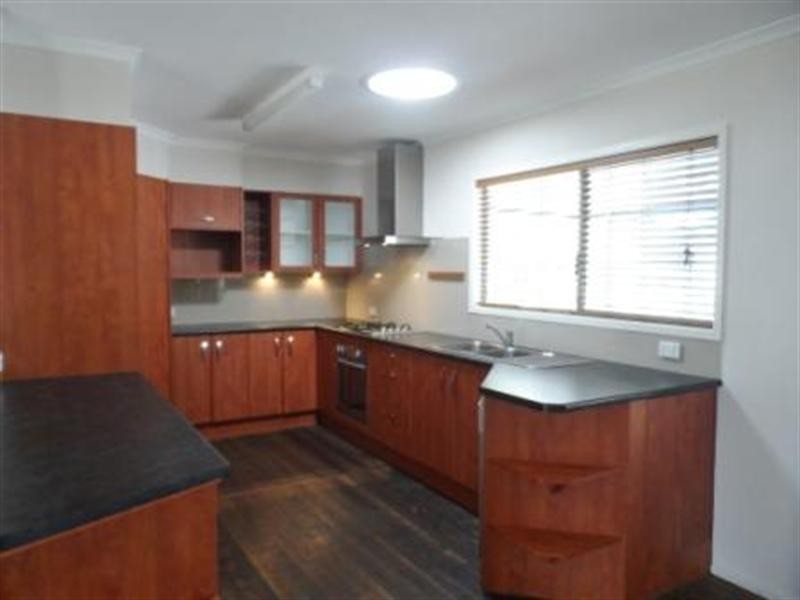 8 WUNULLA Street, Thorneside QLD 4158