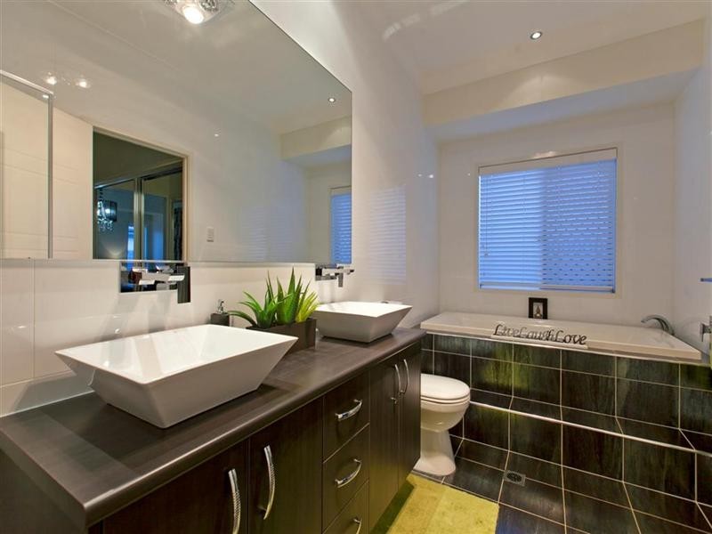 8 Gunadoo Street, Thornlands QLD 4164