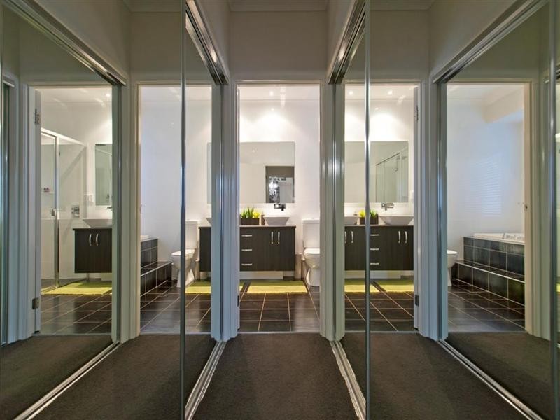 8 Gunadoo Street, Thornlands QLD 4164