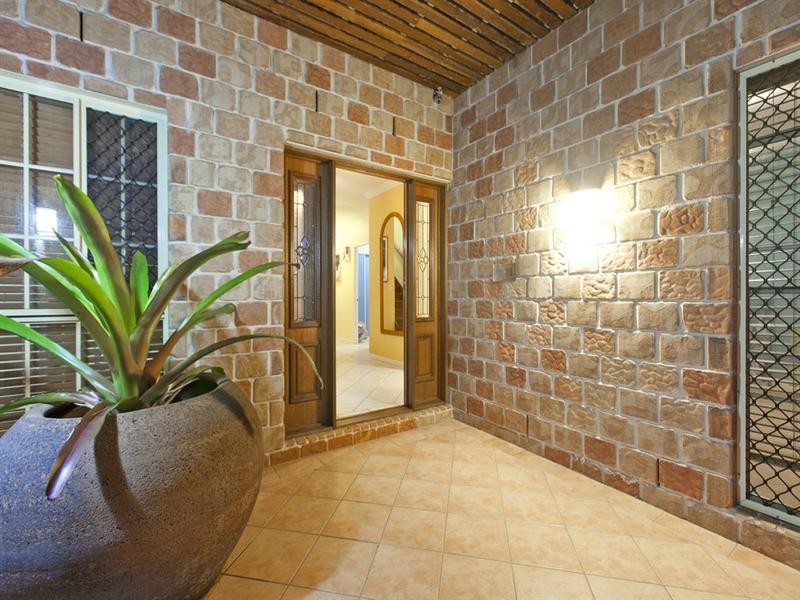10 Sunray Place, Birkdale QLD 4159