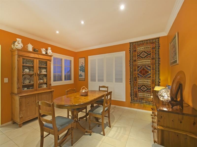 10 Sunray Place, Birkdale QLD 4159