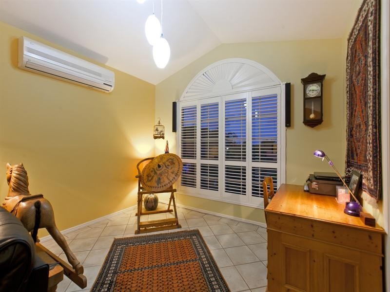 10 Sunray Place, Birkdale QLD 4159