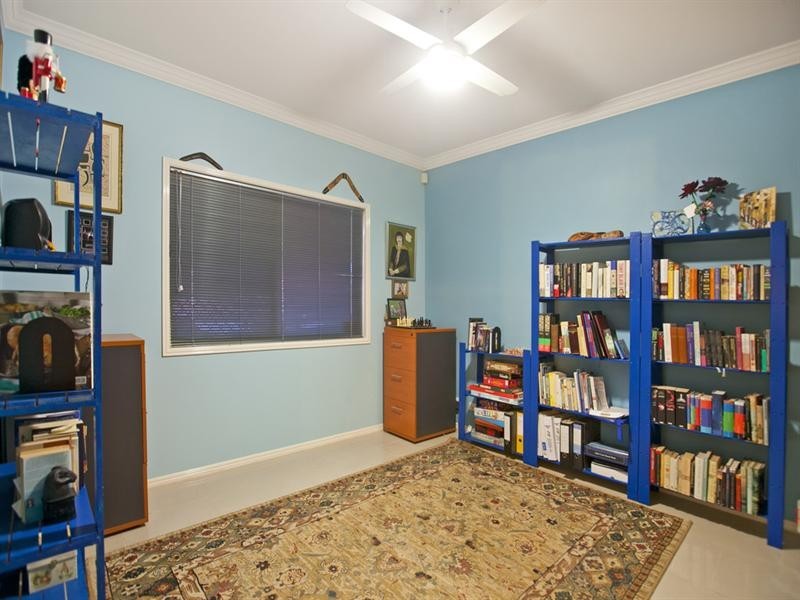 10 Sunray Place, Birkdale QLD 4159