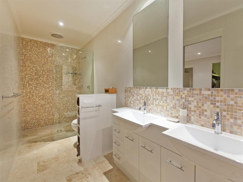20 Mooroondu Road, Thorneside QLD 4158