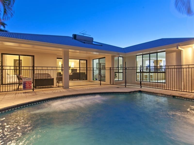 13 Cedarview Place, Wellington Point QLD 4160