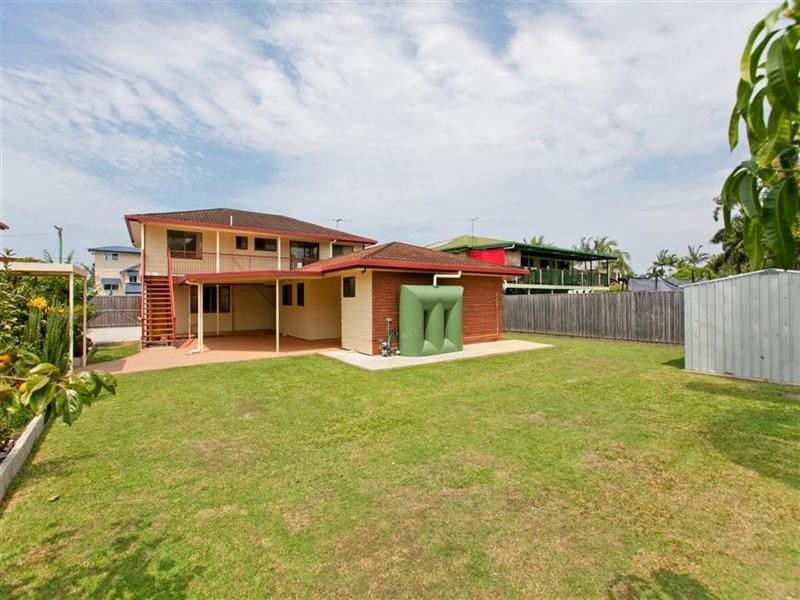 8 Price Avenue, Birkdale QLD 4159