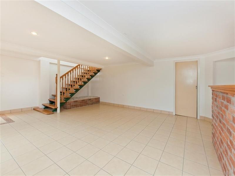 8 Price Avenue, Birkdale QLD 4159