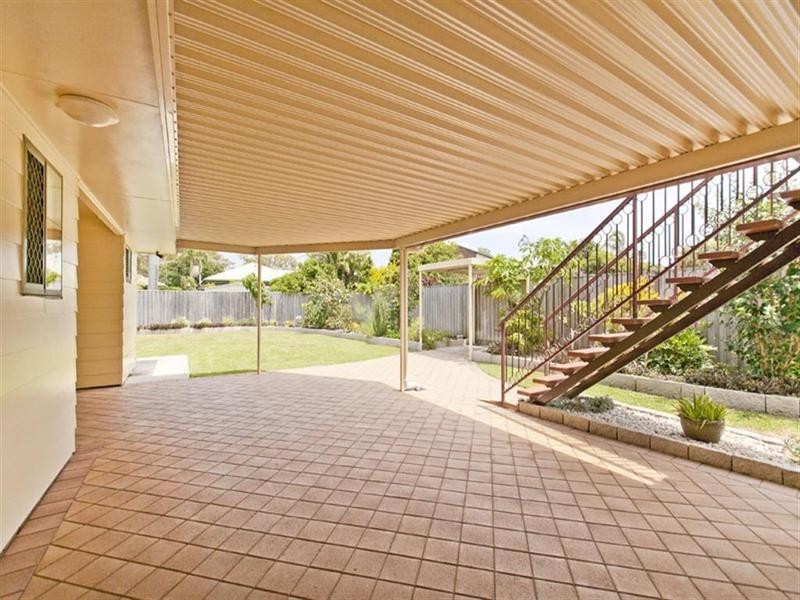8 Price Avenue, Birkdale QLD 4159