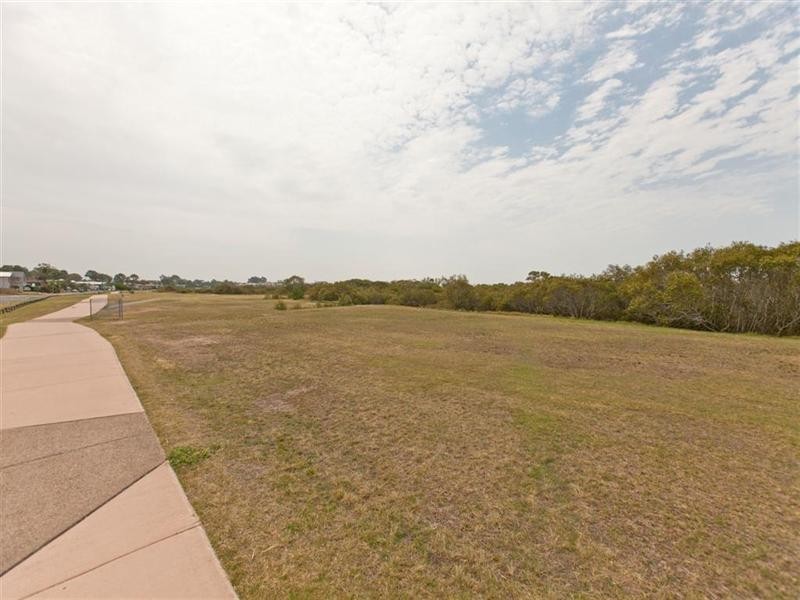 8 Price Avenue, Birkdale QLD 4159