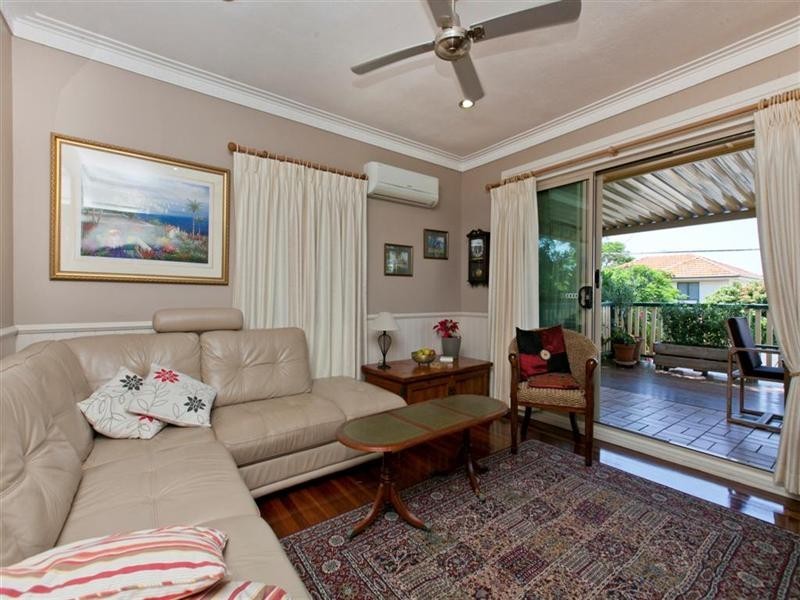 42 Granada Street, Wynnum QLD 4178