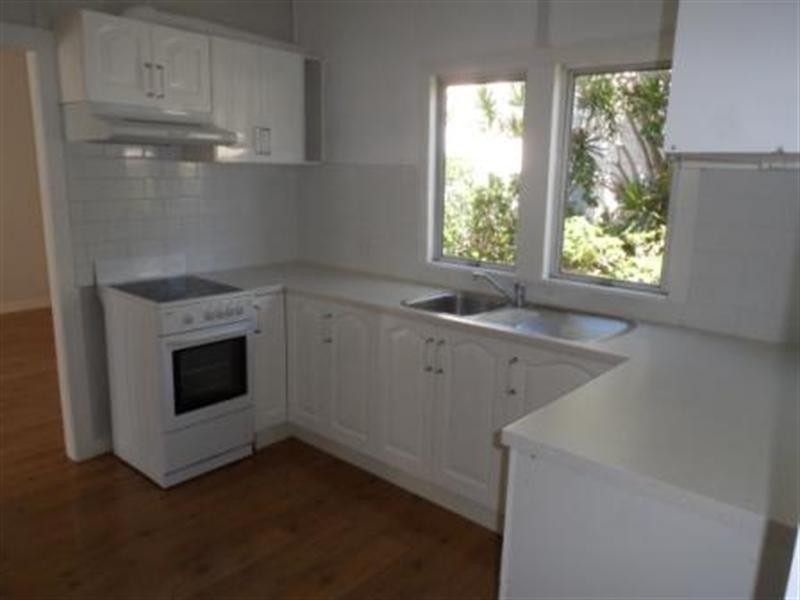 104 THOMAS Street, Birkdale QLD 4159