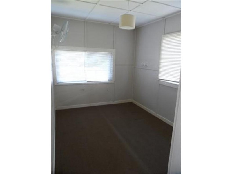 104 THOMAS Street, Birkdale QLD 4159