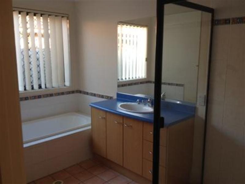 72 MONTGOMERY Drive, Alexandra Hills QLD 4161