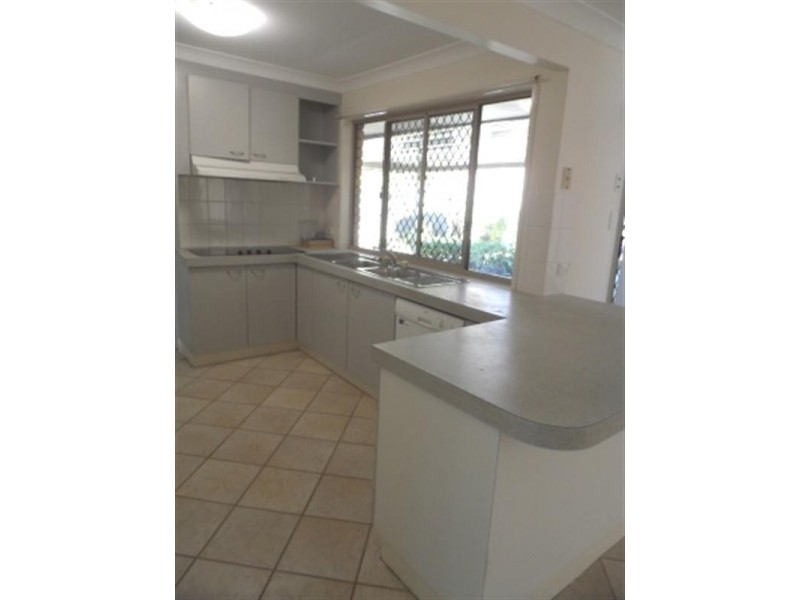 35 WREN Street, Birkdale QLD 4159