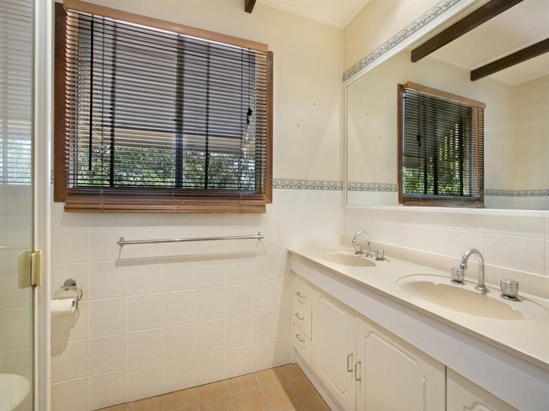 27 Willowie Crescent, Capalaba QLD 4157