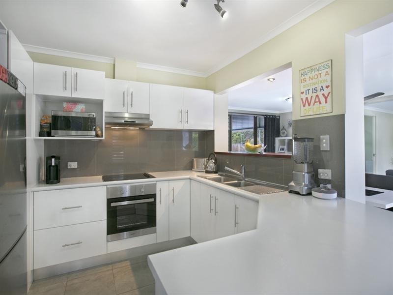 3 Spoonbill Street, Birkdale QLD 4159