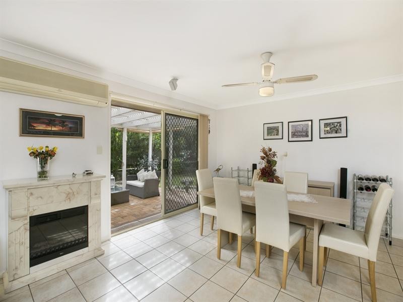8 Spinnaker Circuit, Redland Bay QLD 4165