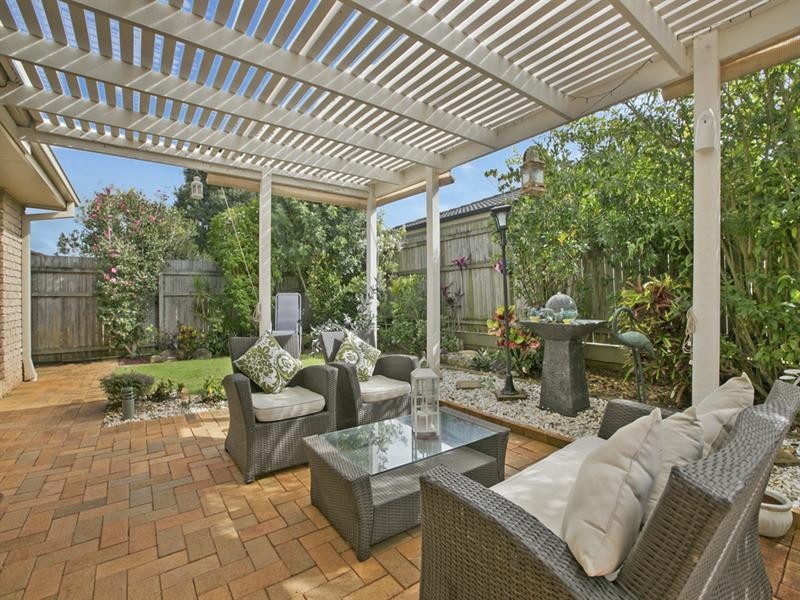 8 Spinnaker Circuit, Redland Bay QLD 4165