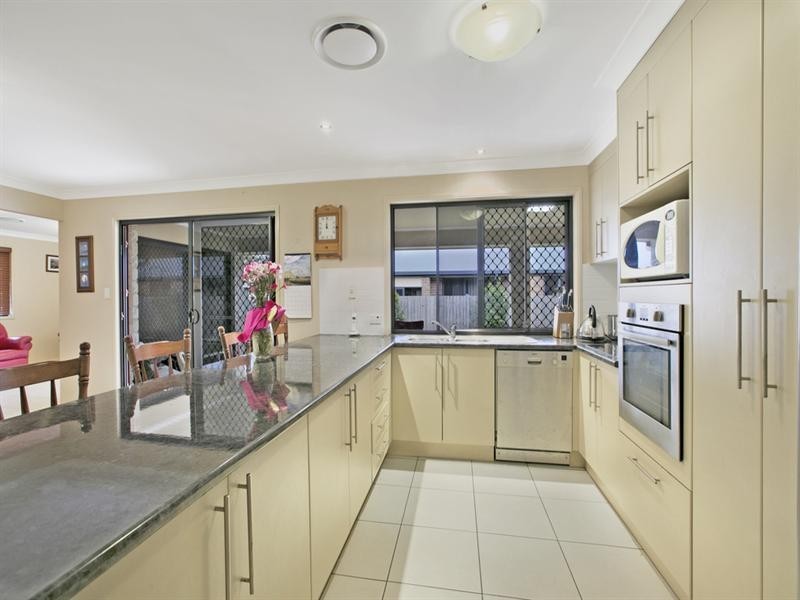 21 Honeygem Place, Birkdale QLD 4159