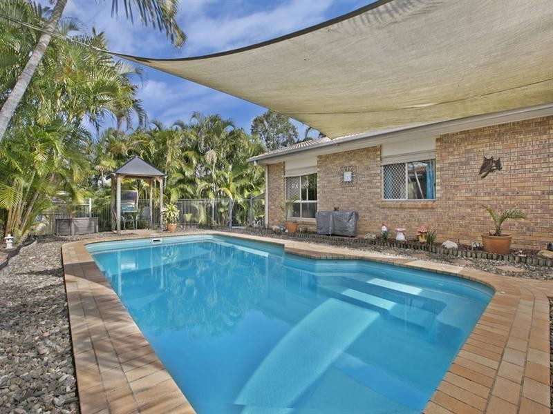 27 Queens Court Road, Alexandra Hills QLD 4161