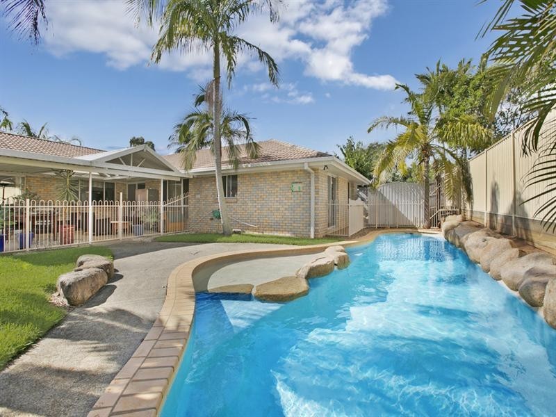 4 Pecan Court, Birkdale QLD 4159