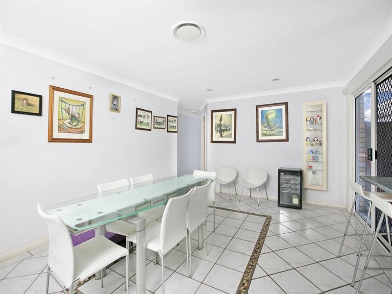 4 Pecan Court, Birkdale QLD 4159