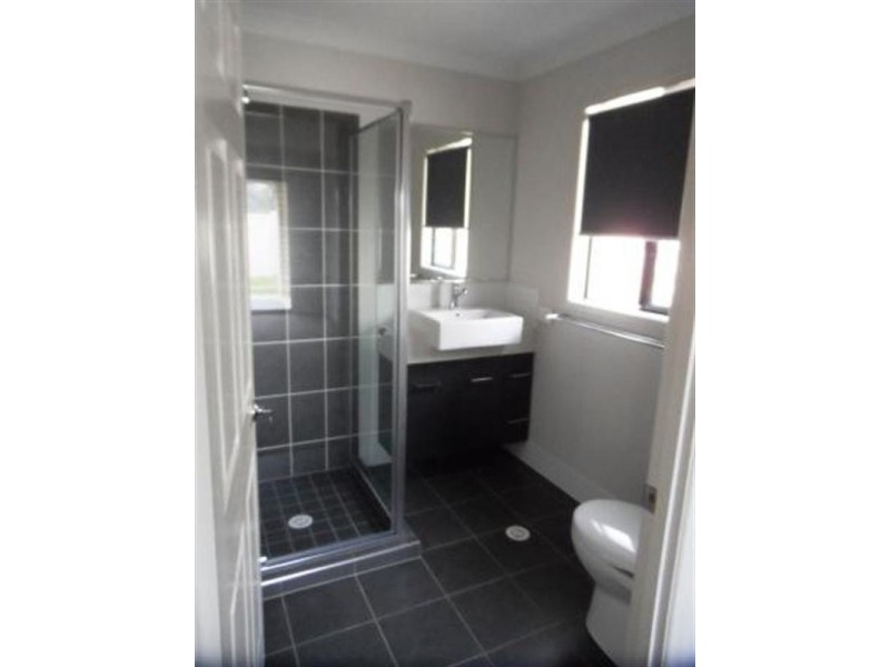 72 EMPEROR Drive, Redland Bay QLD 4165