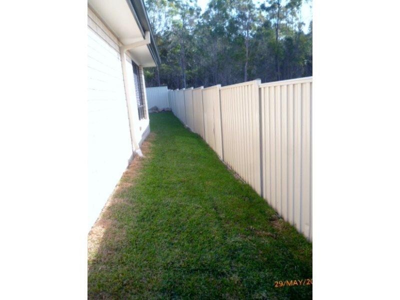 72 EMPEROR Drive, Redland Bay QLD 4165