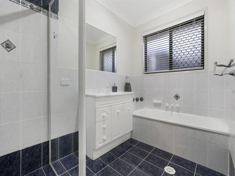 3 Victory Place, Birkdale QLD 4159