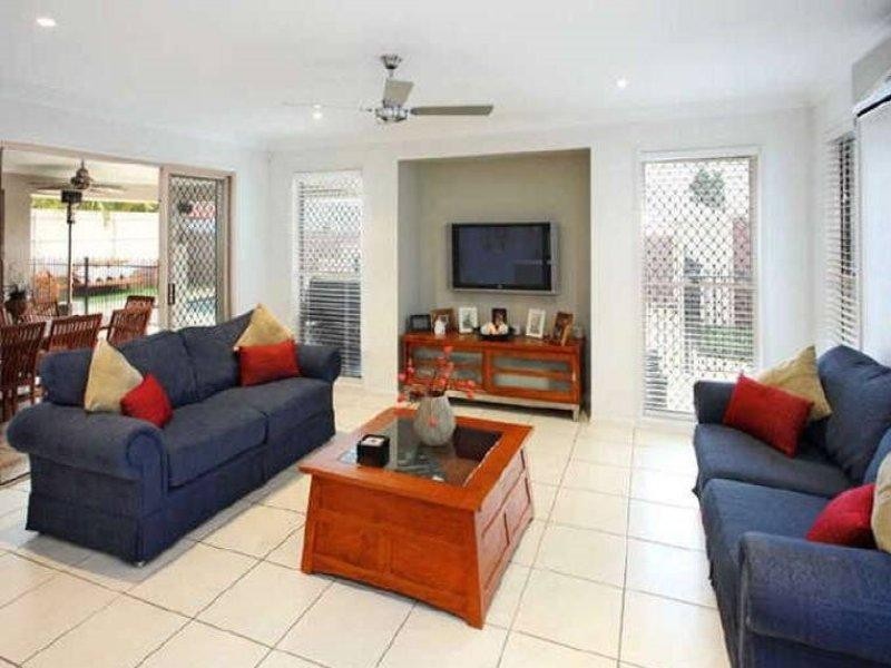 27 TRAFALGAR VALE Avenue, Wellington Point QLD 4160