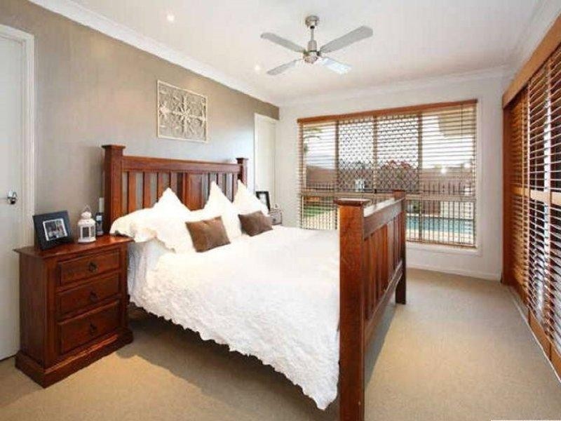 27 TRAFALGAR VALE Avenue, Wellington Point QLD 4160